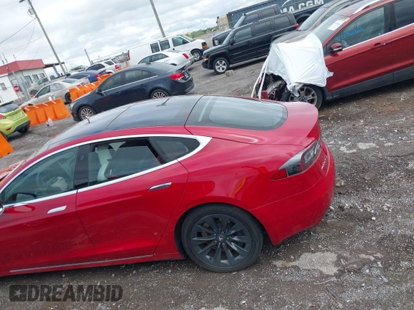 2018 Tesla Model S 75D with VIN 5YJSA1E21JF275546, listed as a IAAI auction lot 42061595 with Not Provided miles and . Bid and sale history available at DreamBid. Image 14.