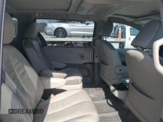2011 Toyota Sienna XLE AAS with VIN 5TDYK3DC5BS151905, listed as a Copart auction lot 89310285 with 181,859 mi miles and Salvage Title. Bid and sale history available at carsss.com. Image 11.