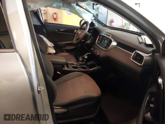 2020 Kia Sorento LX V6 with VIN 5XYPGDA53LG647938, listed as a IAAI auction lot 41541659 with 75,161 mi miles. Bid and sale history available at carsss.com. Image 5.