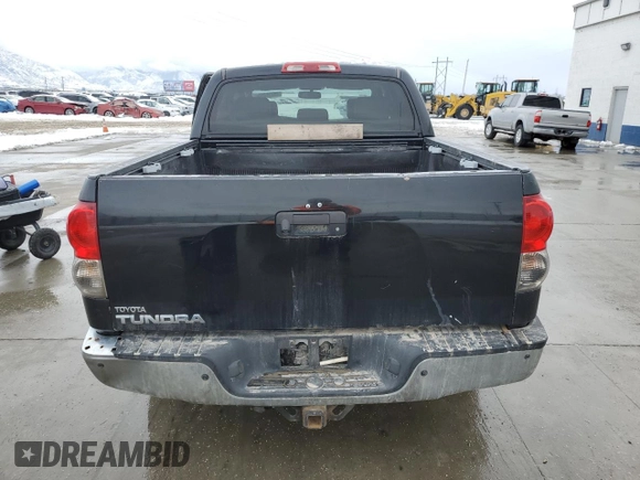 2008 Toyota Tundra Limited z VIN 5TFEV58108X033116, wystawiony jako Copart lot #45726255 z przebiegiem 425 257 mil mil oraz Szkoda całkowita • Salvage title. Historia ofert i sprzedaży dostępna na DreamBid. Obrazek 6.