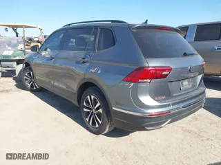 2022 Volkswagen Tiguan S with VIN 3VV1B7AXXNM164123, listed as a IAAI auction lot 41359724 with 18,721 mi miles. Bid and sale history available at carsss.com. Image 3.