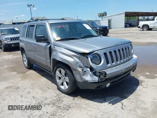 2016 Jeep Patriot Latitude with VIN 1C4NJPFB7GD693057, listed as a IAAI auction lot 42388332 with 180,193 mi miles and . Bid and sale history available at DreamBid. Image 1.