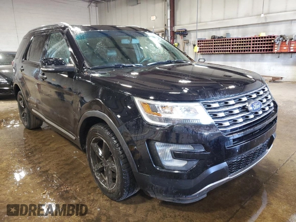 2017 Ford Explorer XLT z VIN 1FM5K8DH4HGA14335, wystawiony jako Copart lot #62102425 z przebiegiem 135 191 mil mil oraz Szkoda całkowita • Salvage title. Historia ofert i sprzedaży dostępna na DreamBid. Obrazek 4.