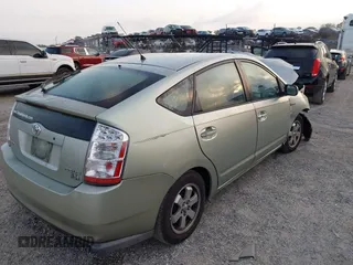 2007 Toyota Prius with VIN JTDKB20U373253002, listed as a IAAI auction lot 41849230 with 264,388 mi miles. Bid and sale history available at carsss.com. Image 4.