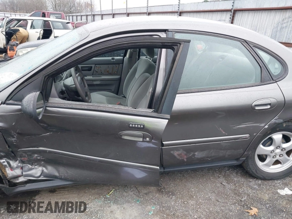 2004 Ford Taurus SE with VIN 1FAFP53254A204492, listed as a IAAI auction lot 41543153 with 70,395 mi miles and . Bid and sale history available at DreamBid. Image 12.