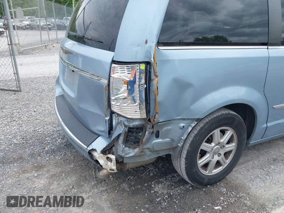 2013 Chrysler Town & Country Touring with VIN 2C4RC1BG6DR526577, listed as a IAAI auction lot 42204456 with 179,696 mi miles and . Bid and sale history available at DreamBid. Image 6.