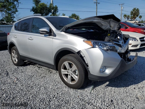 2013 Toyota RAV4 XLE with VIN 2T3WFREV7DW006249, listed as a Copart auction lot 53854985 with 31,587 mi miles and Salvage Title. Bid and sale history available at carsss.com. Image 4.