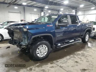 2020 Chevrolet Silverado 3500HD LT with VIN 1GC4YTE72LF333755, listed as a Copart auction lot 44764675 with 33,741 mi miles and Salvage Title. Bid and sale history available at carsss.com. Image 1.