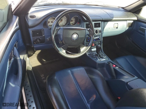 1998 Mercedes-Benz SLK-Class with VIN WDBKK47FXWF075880, listed as a Copart auction lot 42187985 with 118,456 mi miles and Clean Title. Bid and sale history available at carsss.com. Image 8.