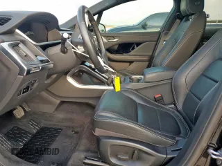 2019 Jaguar I-Pace SE z VIN SADHC2S18K1F75303, wystawiony jako Copart lot #59195155 z przebiegiem 27 687 mil mil oraz Szkoda całkowita • Salvage title. Historia ofert i sprzedaży dostępna na DreamBid. Obrazek 7.