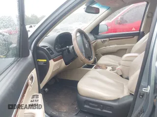 2009 Hyundai Santa Fe SE z VIN 5NMSH13E19H239066, wystawiony jako IAAI lot #42218941 z przebiegiem 127 640 mil mil oraz . Historia ofert i sprzedaży dostępna na DreamBid. Obrazek 5.
