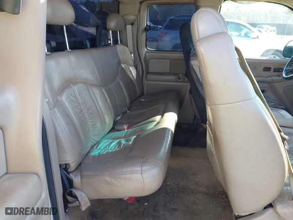 2002 Chevrolet Silverado 1500 LS with VIN 1GCEK19TX2Z263291, listed as a IAAI auction lot 41660712 with 370,064 mi miles. Bid and sale history available at carsss.com. Image 8.