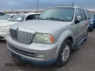 2006 Lincoln Navigator Luxury with VIN 5LMFU27506LJ01597, listed as a IAAI auction lot 41693004 with Not Provided miles. Bid and sale history available at carsss.com. Image 2.