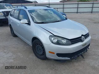 2013 Volkswagen Jetta SE with VIN 3VWPP7AJ1DM635822, listed as a IAAI auction lot 42692776 with 176,600 mi miles and . Bid and sale history available at DreamBid. Image 1.