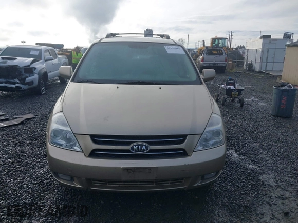 2007 Kia Sedona EX with VIN KNDMB233676121720, listed as a IAAI auction lot 41606082 with 200,736 mi miles. Bid and sale history available at carsss.com. Image 13.