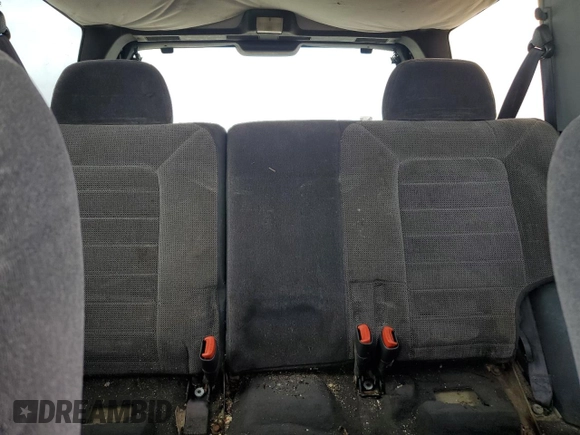 1998 Jeep Grand Cherokee Laredo with VIN 1J4GZ58S6WC137968, listed as a Copart auction lot 84083454 with 0 mi miles and Non Repairable. Bid and sale history available at carsss.com. Image 10.