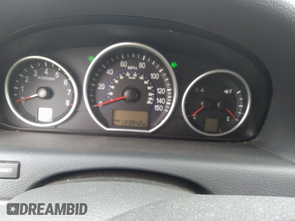 2011 Hyundai Veracruz GLS with VIN KM8NU4CCXBU146324, listed as a IAAI auction lot 33193268 with 133,942 mi miles and . Bid and sale history available at DreamBid. Image 7.