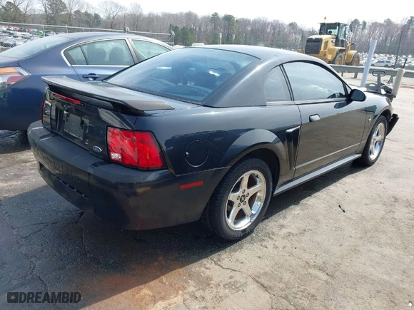 2001 Ford Mustang Standard with VIN 1FAFP40461F237922, listed as a IAAI auction lot 41803003 with 135,411 mi miles. Bid and sale history available at carsss.com. Image 4.