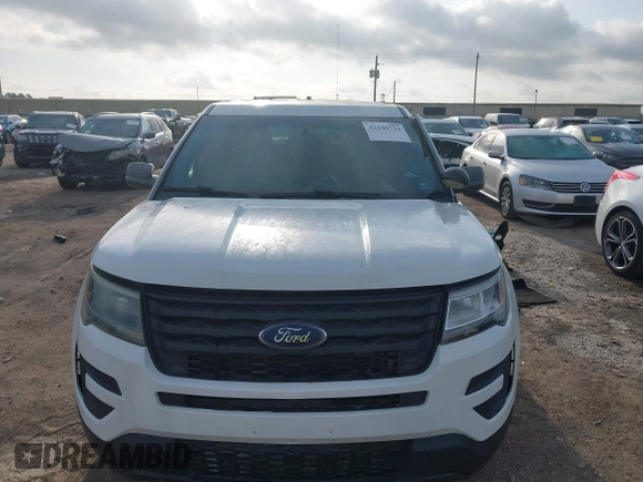 2016 Ford Utility Police Interceptor with VIN 1FM5K8AR5GGA86768, listed as a IAAI auction lot 42140734 with 115,820 mi miles. Bid and sale history available at carsss.com. Image 13.