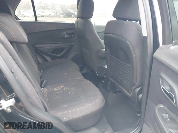 2019 Chevrolet Trax LS with VIN 3GNCJKSB1KL386803, listed as a IAAI auction lot 41832867 with 107,462 mi miles. Bid and sale history available at carsss.com. Image 8.