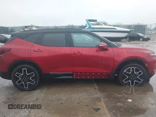 2023 Chevrolet Blazer RS z VIN 3GNKBKRS4PS213093, wystawiony jako IAAI lot #41111731 z przebiegiem 16 435 mil mil oraz . Historia ofert i sprzedaży dostępna na DreamBid. Obrazek 13.