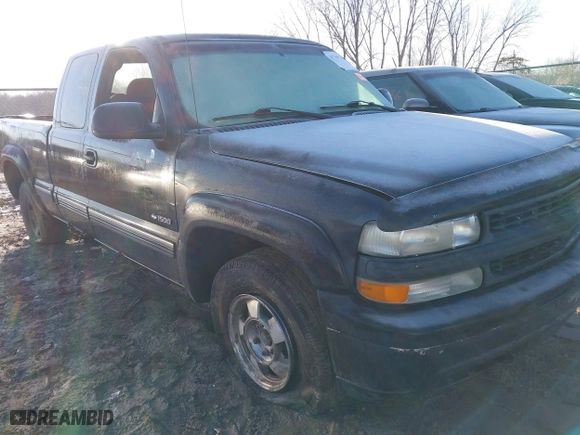 2000 Chevrolet Silverado 1500 LS with VIN 2GCEK19T1Y1112633, listed as a IAAI auction lot 41769926 with 87,690 mi miles. Bid and sale history available at carsss.com. Image 6.