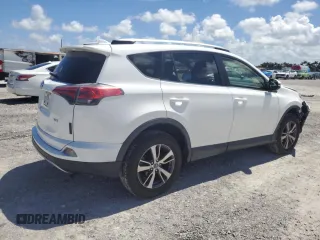 2018 Toyota RAV4 XLE z VIN JTMWFREVXJD127480, wystawiony jako Copart lot #61004625 z przebiegiem 33 179 mil mil oraz Szkoda całkowita • Salvage title. Historia ofert i sprzedaży dostępna na DreamBid. Obrazek 3.