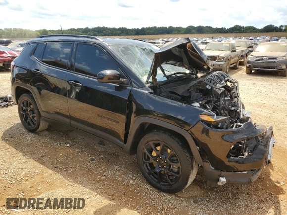 2023 Jeep Compass Latitude with VIN 3C4NJDBN7PT532815, listed as a Copart auction lot 67113824 with Not Provided miles and Salvage Title. Bid and sale history available at DreamBid. Image 4.