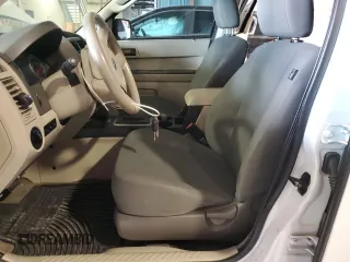 2011 Ford Escape XLS с VIN 1FMCU0C78BKC53371, выставлен на аукционе Copart как лот 54767005 с пробегом 227 192 миль миль и Списание • Salvage title. История ставок и продаж доступна на DreamBid. Изображение 7.