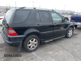2005 Mercedes-Benz M 500 with VIN 4JGAB75EX5A532297, listed as a IAAI auction lot 42794563 with 200,481 mi miles and . Bid and sale history available at DreamBid. Image 4.