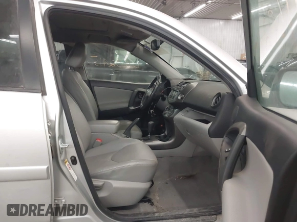 2010 Toyota RAV4 Ltd with VIN JTMDK4DV6A5085133, listed as a IAAI auction lot 41602915 with 160,749 mi miles. Bid and sale history available at carsss.com. Image 5.