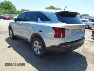 2022 Kia Sorento LX with VIN 5XYRGDLC8NG113406, listed as a IAAI auction lot 42226699 with 60,848 mi miles and . Bid and sale history available at DreamBid. Image 3.