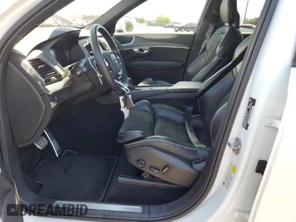 2017 Volvo XC90 R-Design with VIN YV4A22PM8H1186232, listed as a Copart auction lot 58833304 with 63,891 mi miles and Clean title. Bid and sale history available at DreamBid. Image 7.