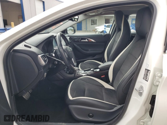 2018 Infiniti QX30 ESSENTIAL with VIN SJKCH5CP2JA047793, listed as a Copart auction lot 49071454 with 43,124 mi miles. Bid and sale history available at carsss.com. Image 7.