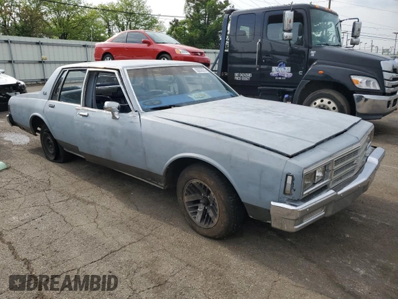 1984 Chevrolet Impala z VIN 2G1AL69H4E9168804, wystawiony jako Copart lot #55232275 z przebiegiem 75 318 mil mil oraz Czysty tytuł • Clean title. Historia ofert i sprzedaży dostępna na DreamBid. Obrazek 4.