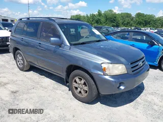 2006 Toyota Highlander w/3rd Row z VIN JTEEP21A960165926, wystawiony jako IAAI lot #42268064 z przebiegiem 233 822 mil mil oraz . Historia ofert i sprzedaży dostępna na DreamBid. Obrazek 1.