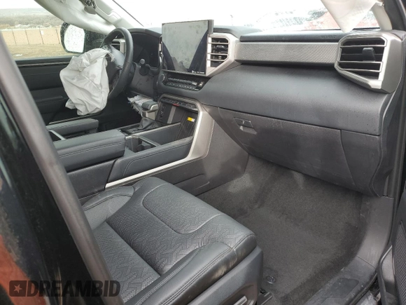 2024 Toyota Tundra Limited z VIN 5TFJA5DB3RX171081, wystawiony jako Copart lot #87020974 z przebiegiem Nie podano mil oraz Szkoda całkowita • Salvage title. Historia ofert i sprzedaży dostępna na DreamBid. Obrazek 8.