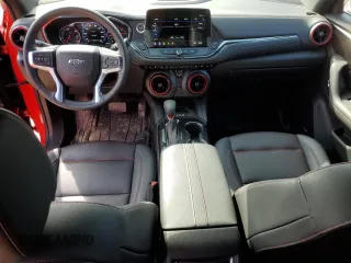 2023 Chevrolet Blazer RS z VIN 3GNKBERS3PS226533, wystawiony jako Copart lot #48231685 z przebiegiem 4 994 mil mil oraz Szkoda całkowita • Salvage title. Historia ofert i sprzedaży dostępna na DreamBid. Obrazek 8.