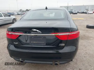 2019 Jaguar XF 25t Premium with VIN SAJBJ4FX5KCY78947, listed as a IAAI auction lot 41261473 with 68,891 mi miles. Bid and sale history available at carsss.com. Image 17.
