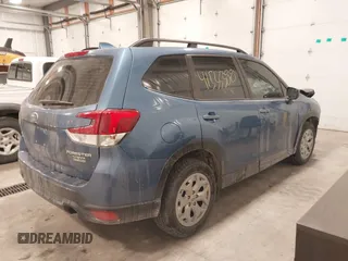 2021 Subaru Forester with VIN JF2SKADC7MH549989, listed as a IAAI auction lot 41553388 with 89,603 mi miles and . Bid and sale history available at DreamBid. Image 4.