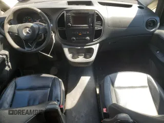 2017 Mercedes-Benz Metris Passenger z VIN WD4PG2EE5H3287071, wystawiony jako Copart lot #57412685 z przebiegiem 155 264 mil mil oraz Tytuł czysty. Historia ofert i sprzedaży dostępna na DreamBid. Obrazek 8.