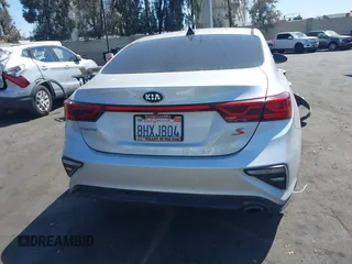2019 Kia Forte S with VIN 3KPF34AD8KE065764, listed as a IAAI auction lot 41993083 with 155,298 mi miles and . Bid and sale history available at carsss.com. Image 17.