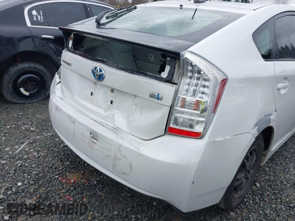 2010 Toyota Prius II with VIN JTDKN3DU3A0035576, listed as a IAAI auction lot 41788261 with 255,705 mi miles. Bid and sale history available at carsss.com. Image 6.