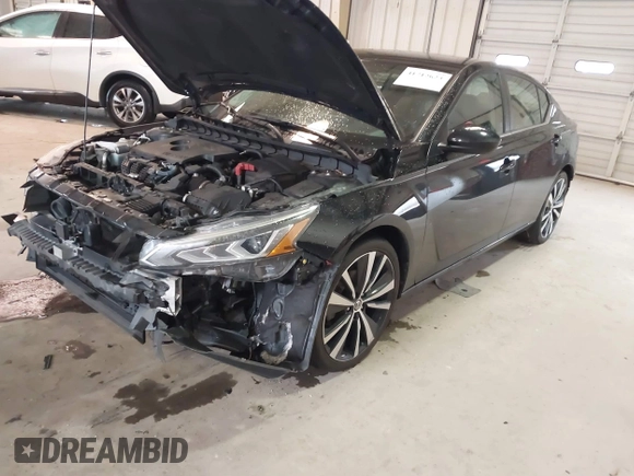 2019 Nissan Altima 2.5 SR with VIN 1N4BL4CV4KC164888, listed as a IAAI auction lot 41712623 with 92,949 mi miles. Bid and sale history available at carsss.com. Image 17.