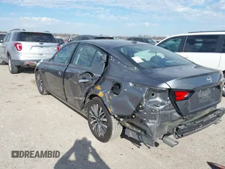 2024 Nissan Altima SV with VIN 1N4BL4DV7RN327708, listed as a IAAI auction lot 41423932 with 10,387 mi miles and . Bid and sale history available at carsss.com. Image 3.
