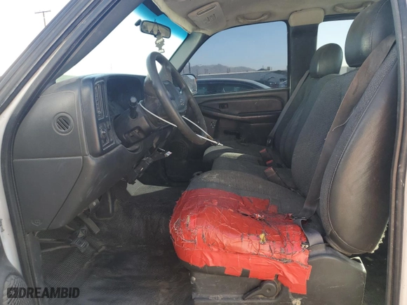 2007 Chevrolet Silverado 2500HD Classic LS with VIN 1GCHC29U77E197063, listed as a Copart auction lot 76756674 with 402,962 mi miles and Salvage Title. Bid and sale history available at carsss.com. Image 7.