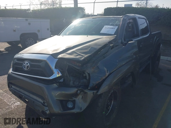 2013 Toyota Tacoma PreRunner z VIN 5TFJU4GN1DX046628, wystawiony jako IAAI lot #41216083 z przebiegiem Nie podano mil oraz . Historia ofert i sprzedaży dostępna na DreamBid. Obrazek 6.