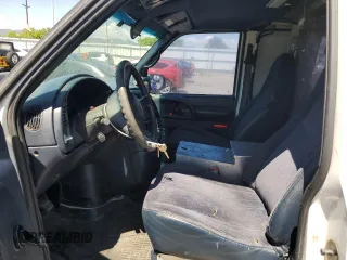 1999 Chevrolet Astro z VIN 1GCDL19W6XB189242, wystawiony jako Copart lot #56042595 z przebiegiem 196 608 mil mil oraz Szkoda całkowita • Salvage title. Historia ofert i sprzedaży dostępna na DreamBid. Obrazek 7.