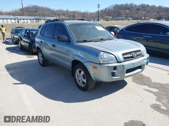 2006 Hyundai Tucson GL with VIN KM8JM12B76U276847, listed as a IAAI auction lot 41767240 with 204,713 mi miles. Bid and sale history available at carsss.com. Image 1.
