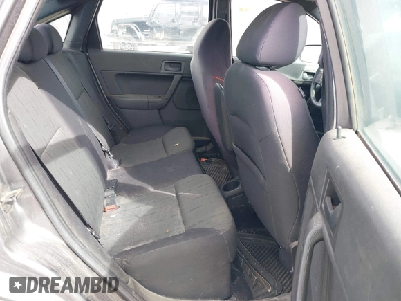 2011 Ford Focus SE with VIN 1FAHP3FN9BW152187, listed as a IAAI auction lot 41771930 with 170,152 mi miles. Bid and sale history available at carsss.com. Image 8.
